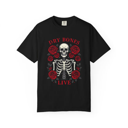 Skeleton & Roses Graphic Tee, Unisex Graphic Tee for Halloween, Edgy Casual Wear, Vintage Style, Alternative Fashion